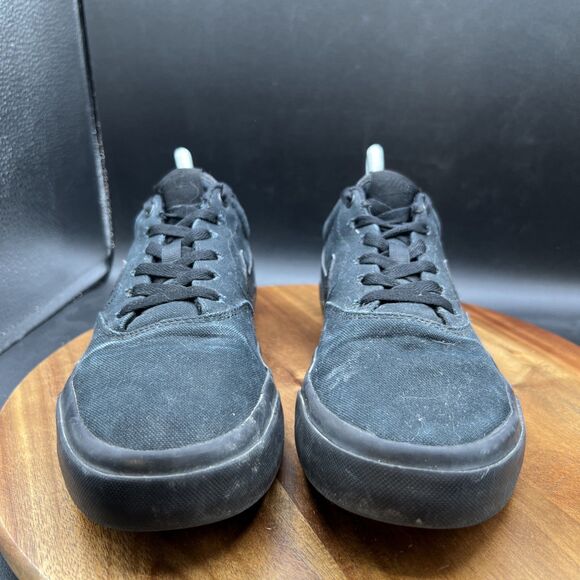 Nike Men’s Size 8 SB Charge Canvas Skateboard Sneakers CD6279-001 Triple Black main image 5